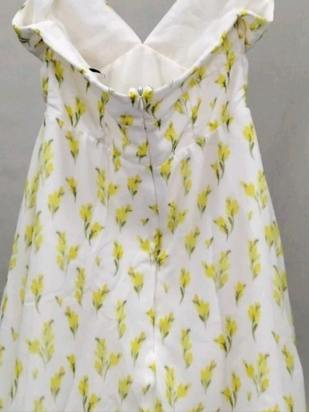 NWOT House Of CB Iris V-neck Halter Floral Mini Dress lemon floral Georgette S - Picture 6 of 10